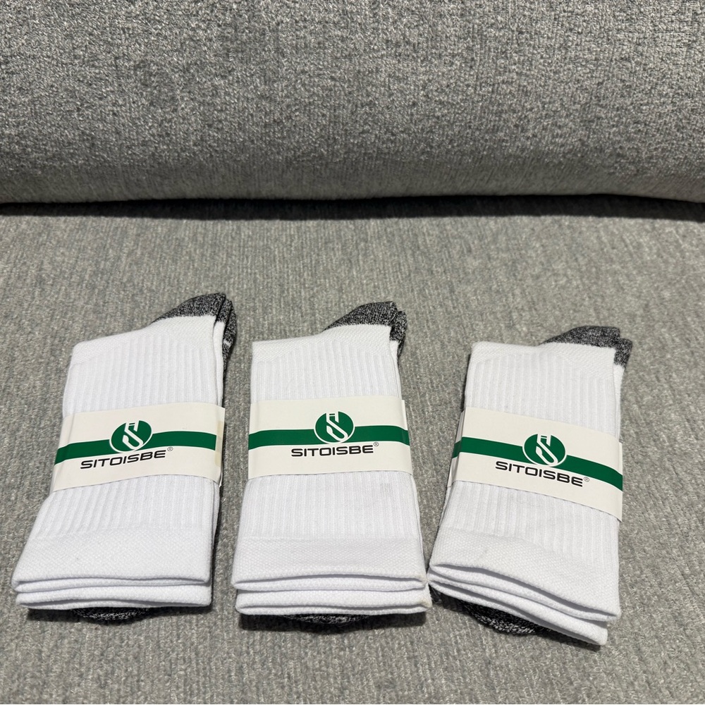 SITOISBE cushioned compression athletic socks - Pack of 3!$19 OBO